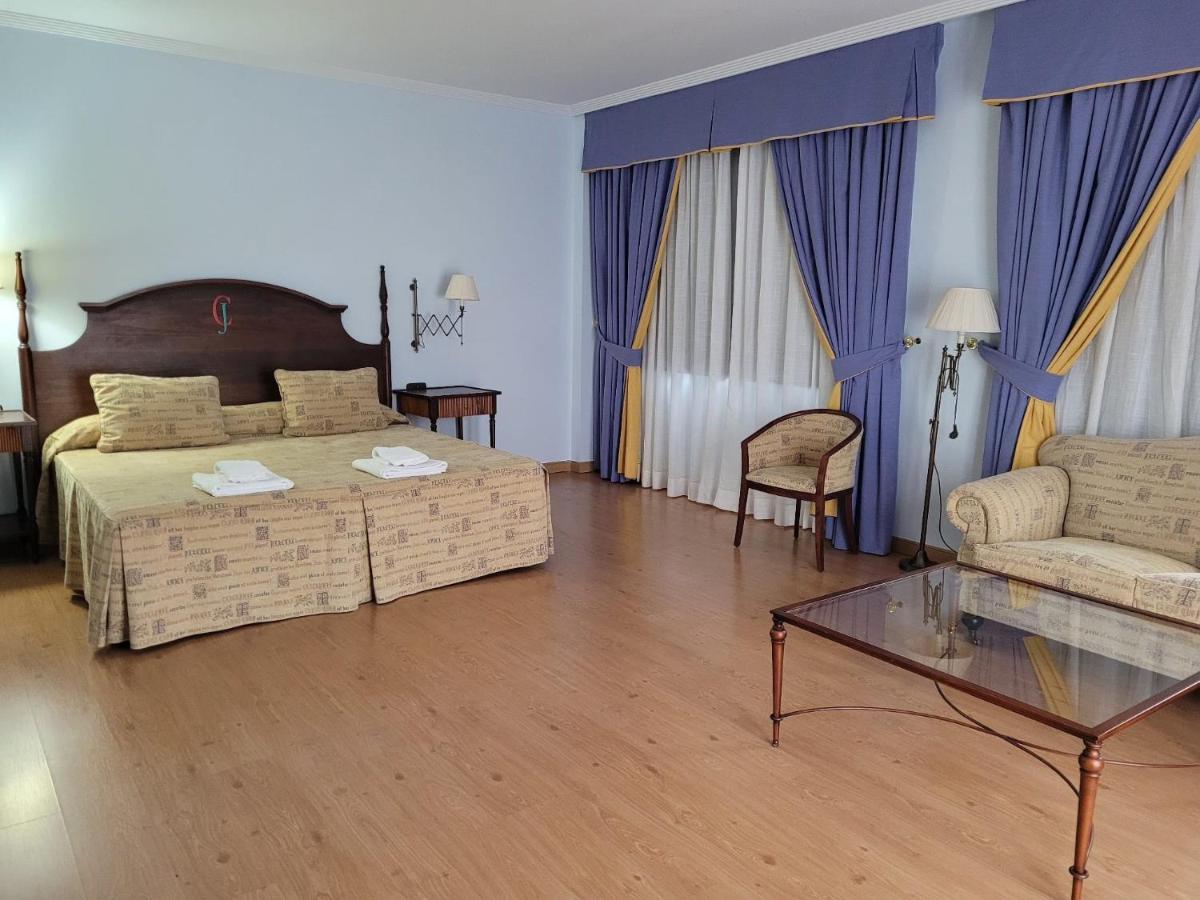 Hospedium Hotel Dona Mafalda De Castilla Plasencia Ngoại thất bức ảnh