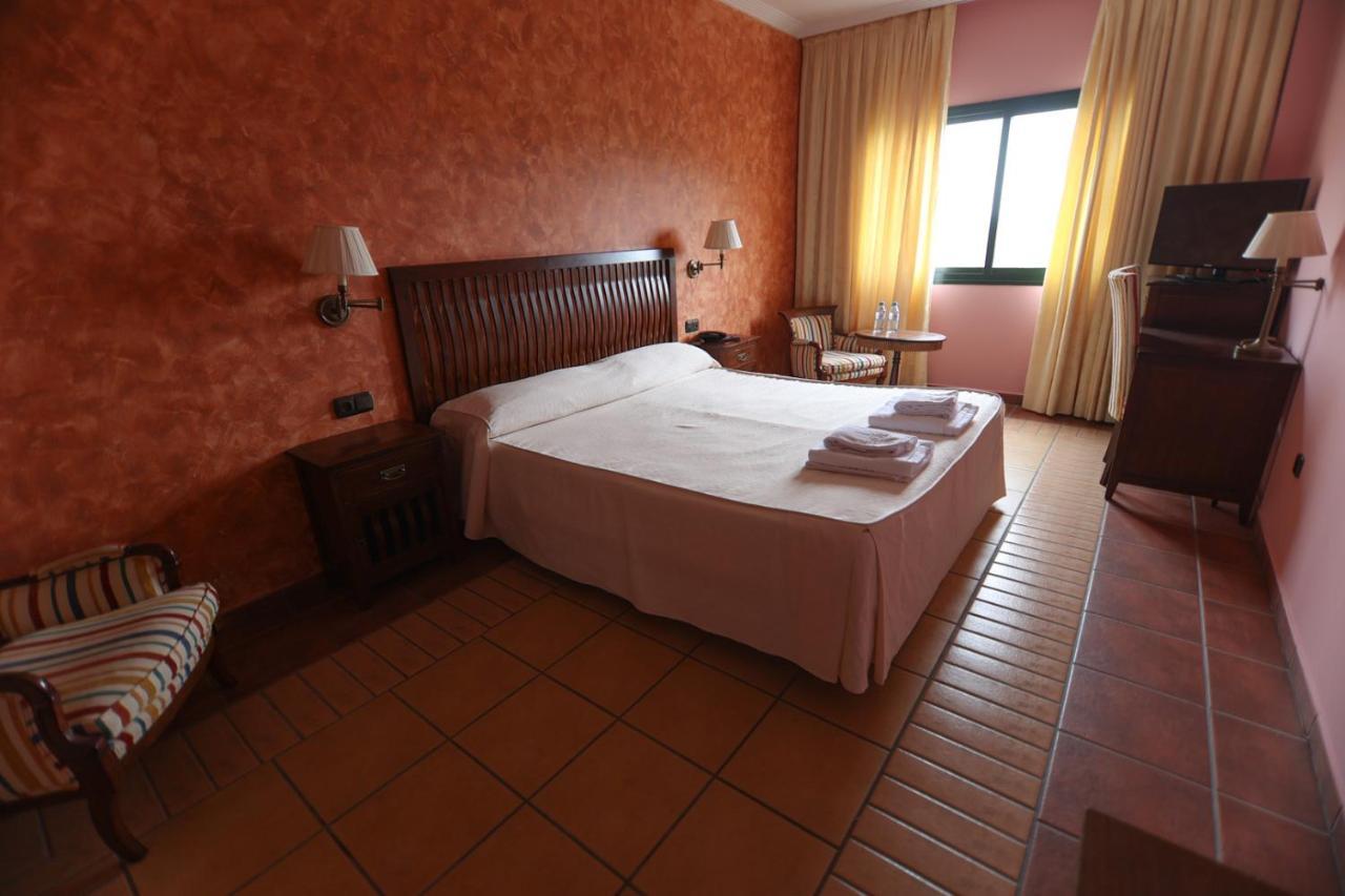 Hospedium Hotel Dona Mafalda De Castilla Plasencia Ngoại thất bức ảnh