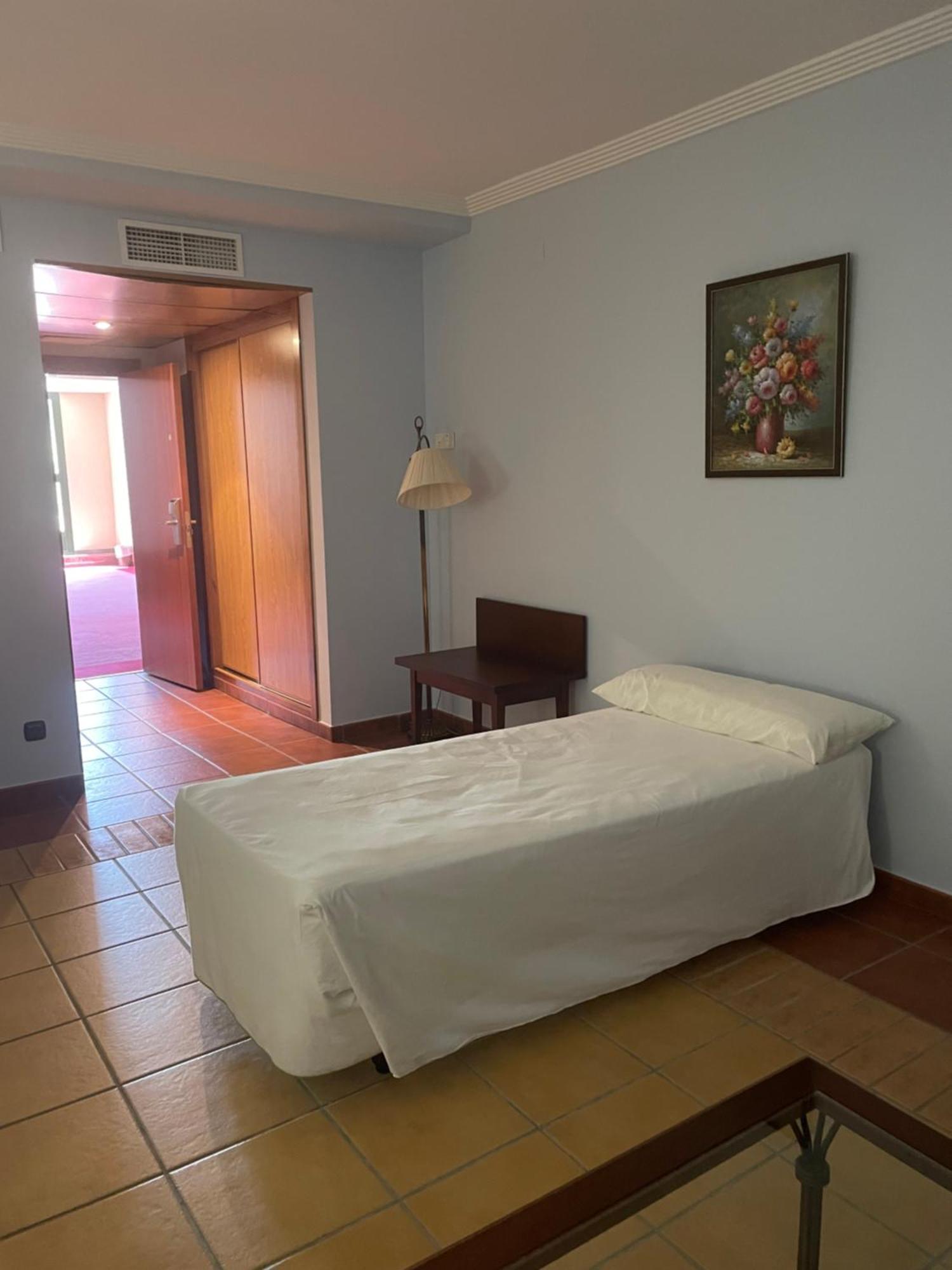 Hospedium Hotel Dona Mafalda De Castilla Plasencia Ngoại thất bức ảnh