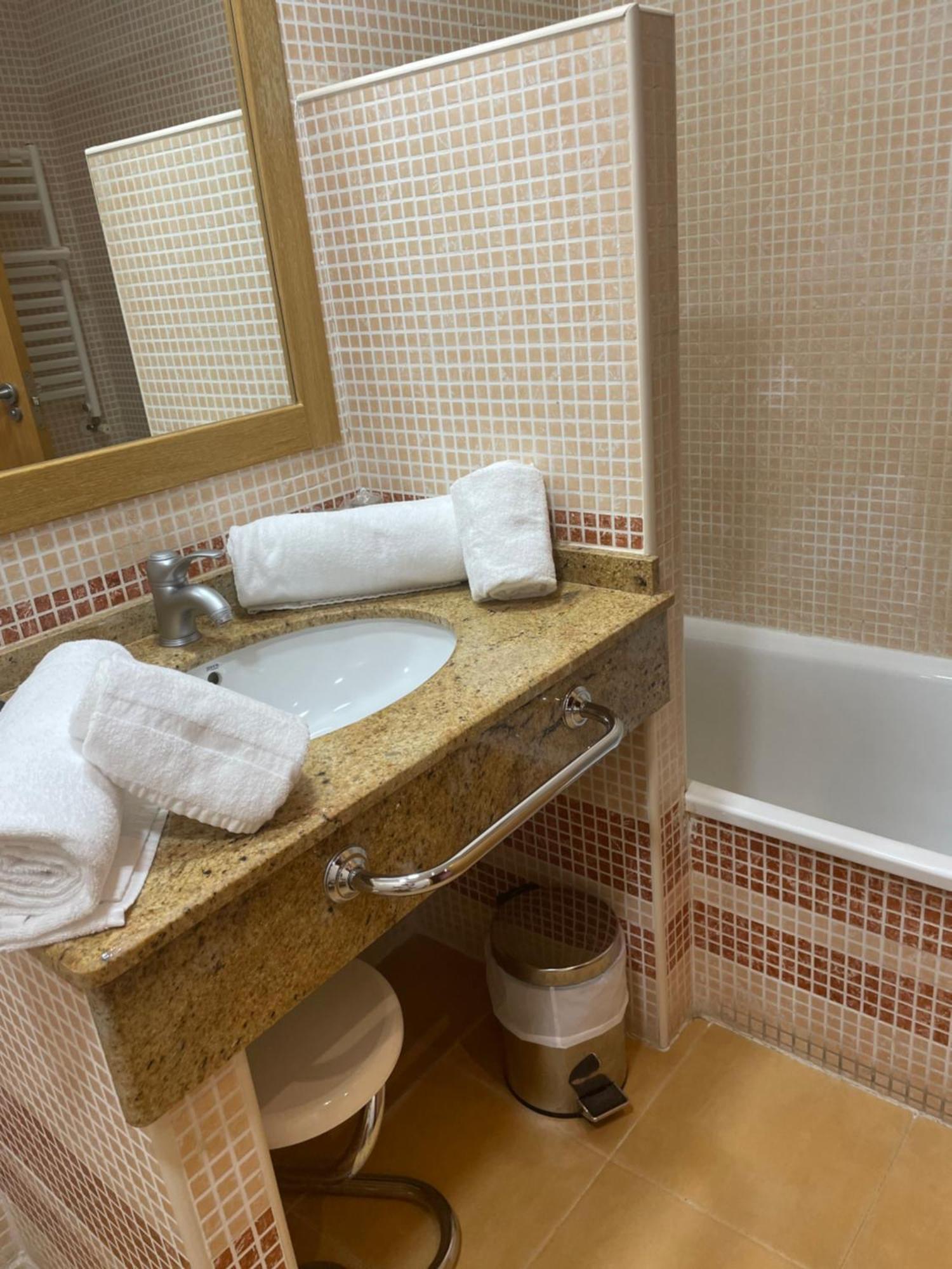 Hospedium Hotel Dona Mafalda De Castilla Plasencia Ngoại thất bức ảnh